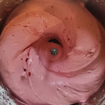 Himbeer- Eis mit Honig Himbeer- Eis mit Honig